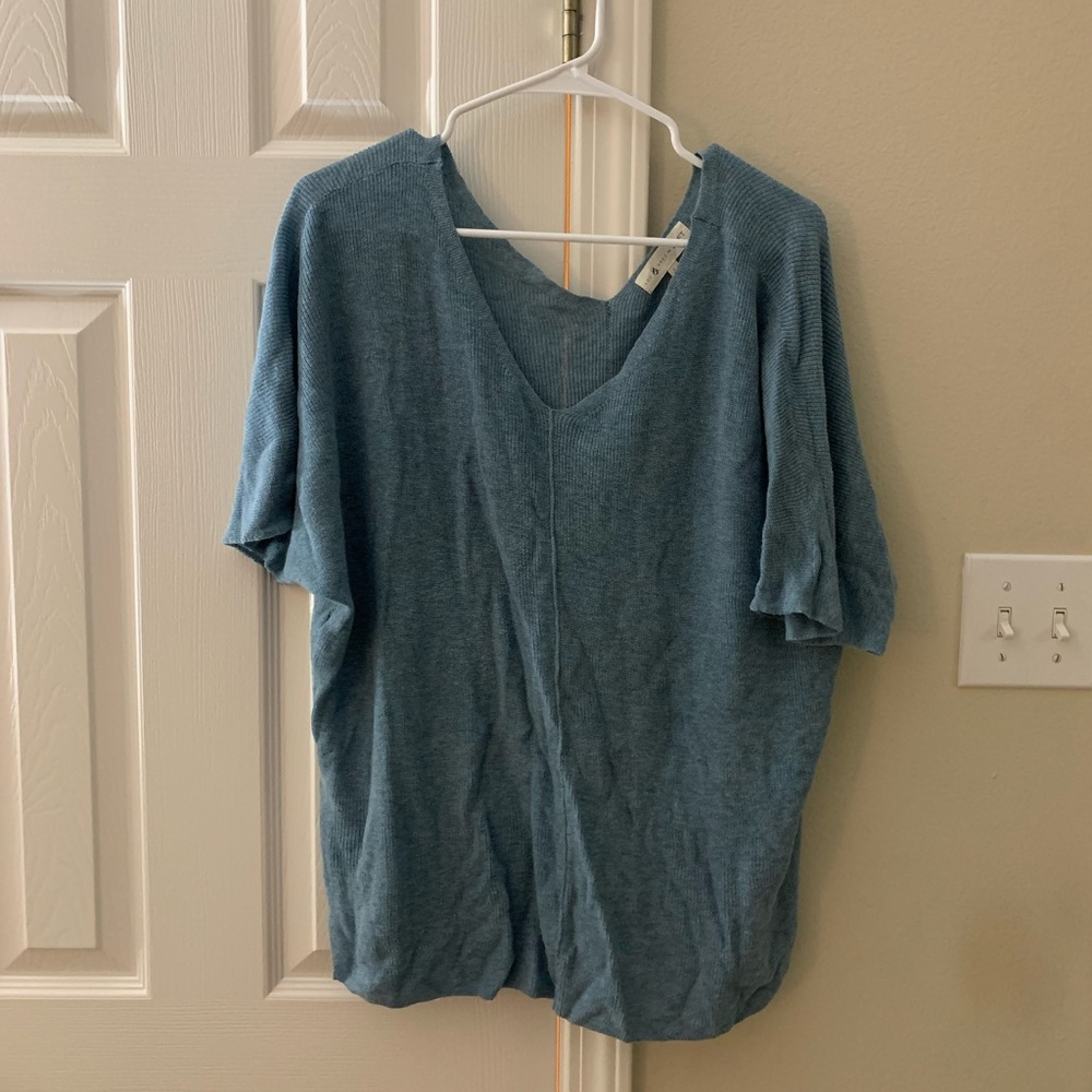 Lightweight sweater shirt